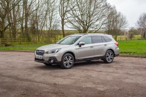Subaru Outback 2018 года  (UK)